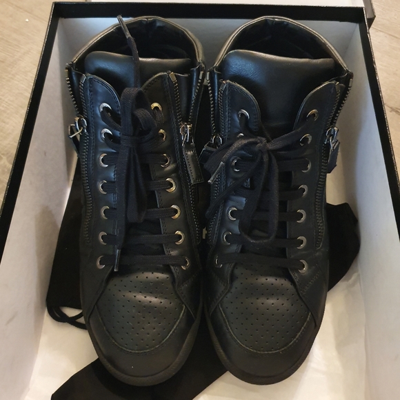 Authentic Chanel High top Sneakers 38 - Picture 5 of 5